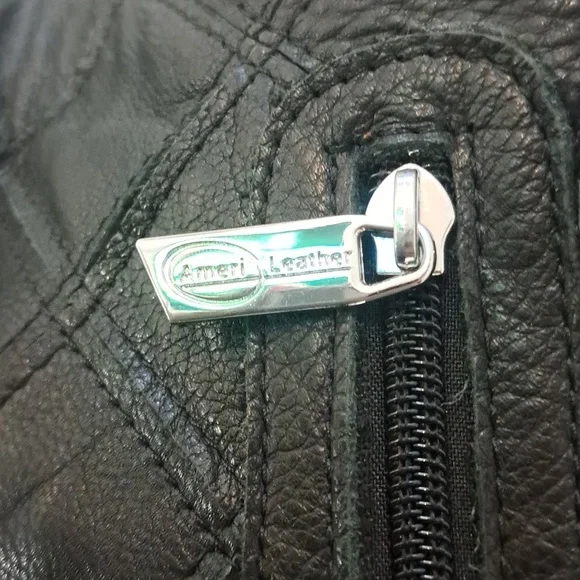 Ameri leather Black & White leather Handbag With Flowers And Diamonds - Picture 5 of 15